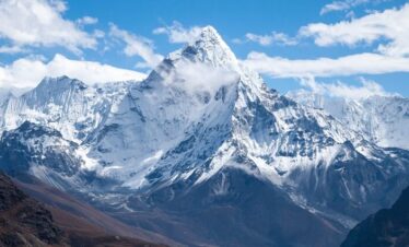 3 DAYS HIMALAYAN MEDITATION & YOGA RETREAT